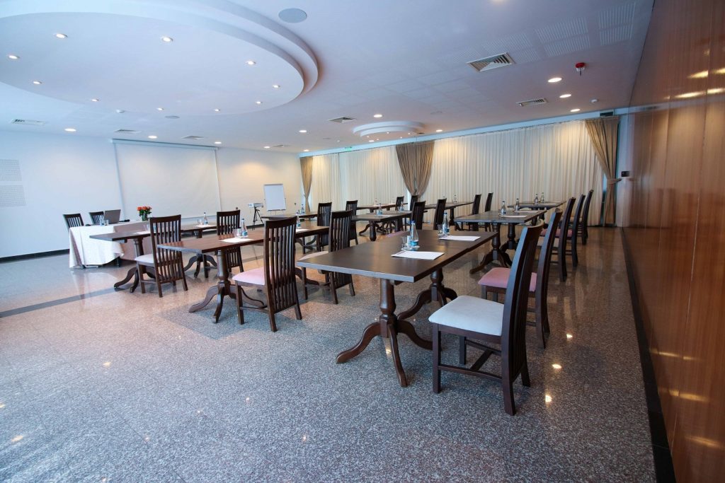 Sala conferinta table (7)